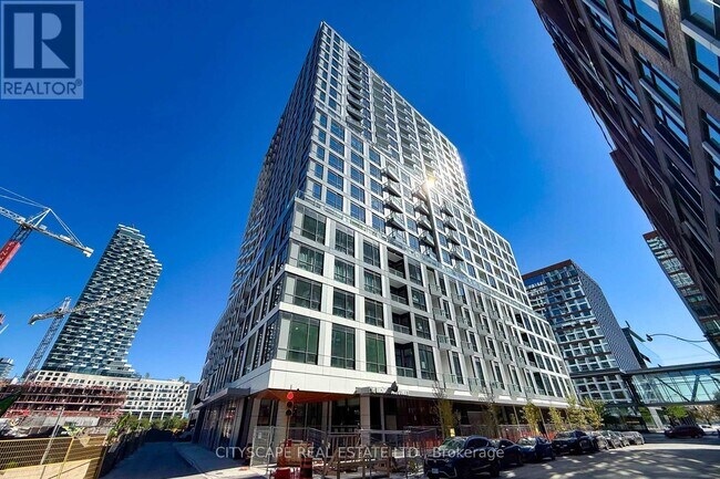 Building Photo - 15 Richardson St