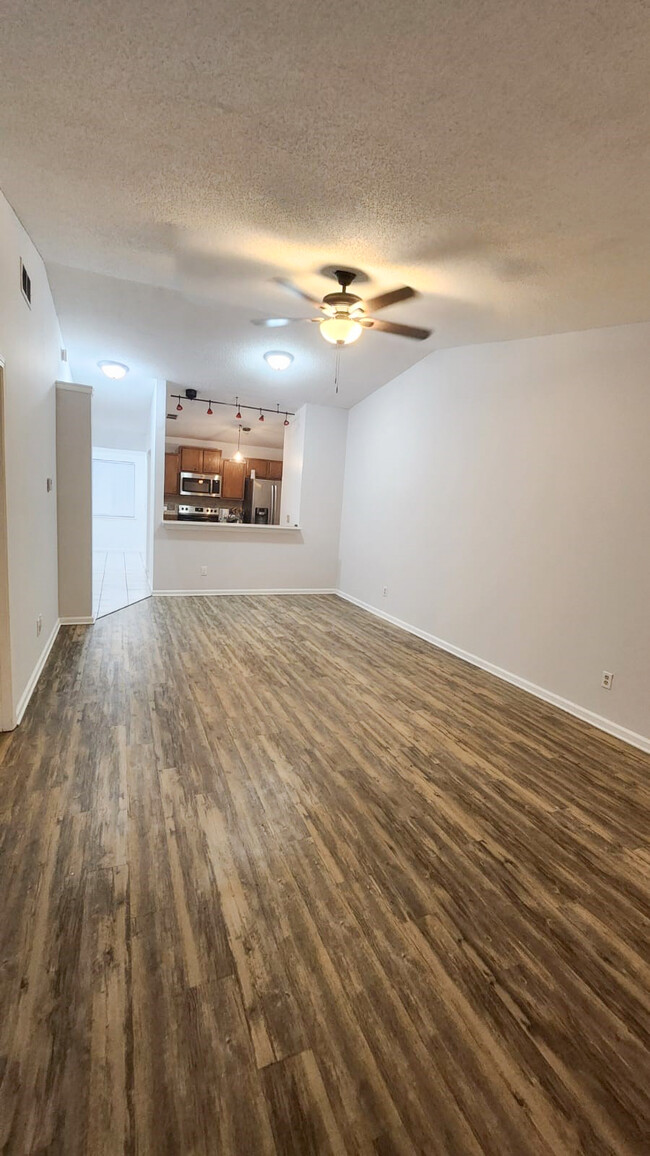 Building Photo - 3270 Ricky Dr