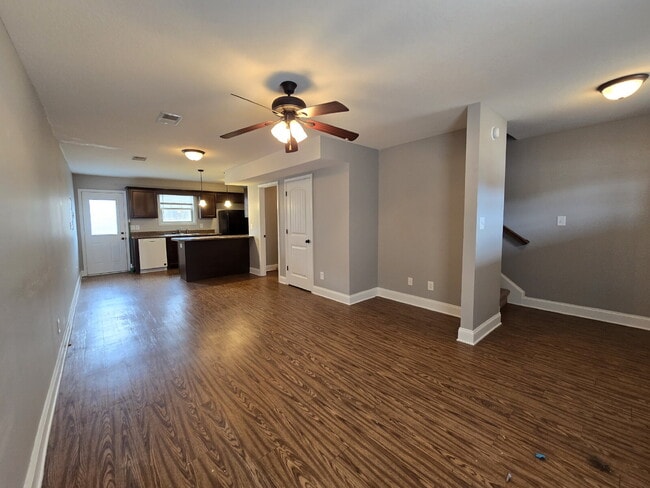 Building Photo - 1771-D SPRING WATER DR, CLARKSVILLE, TN 37040