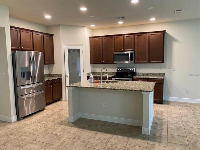 Building Photo - 14790 Fells Ln