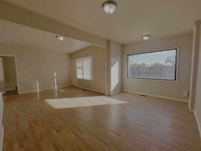 Foto del edificio - 2301 49th St