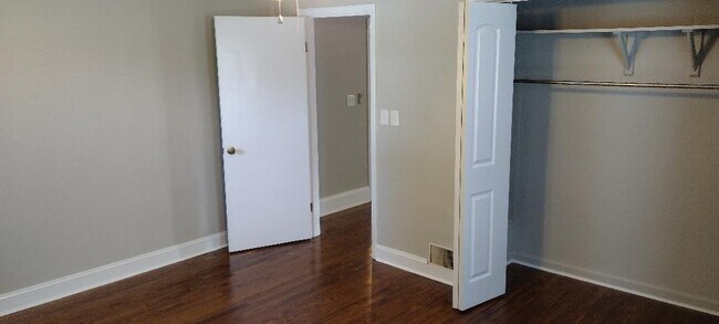 Building Photo - 7131 W State Hwy 22