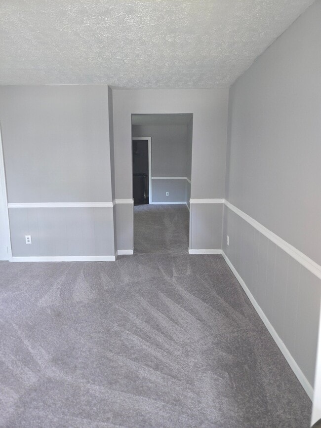 Building Photo - 2123 Highland Ave