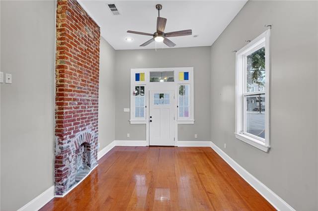 Building Photo - 2600 Banks St