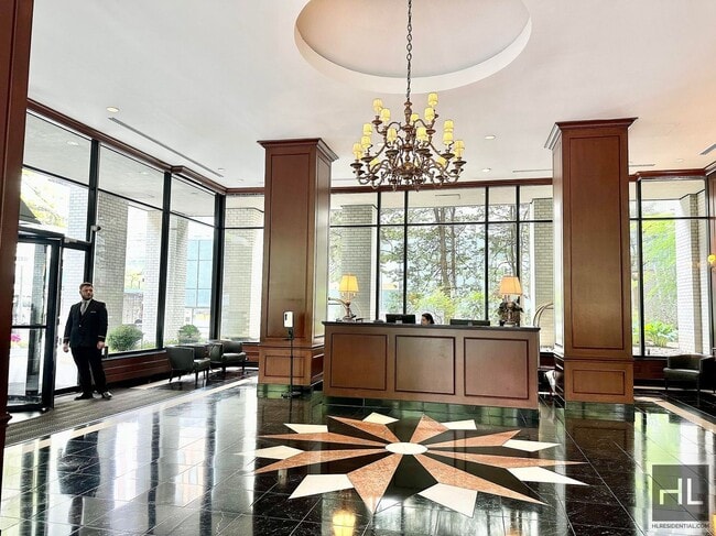 Building Photo - 220 E 65th St