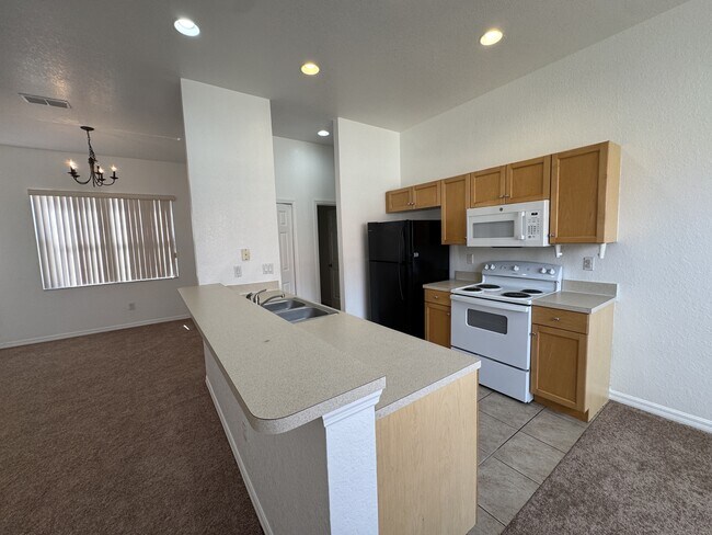 Foto del edificio - 446 Caraway Dr