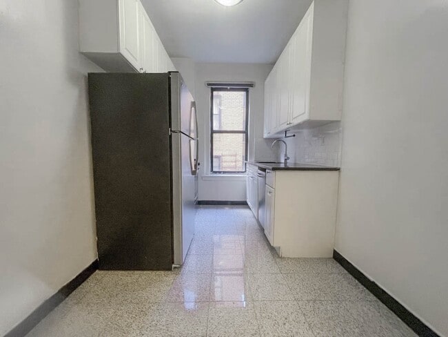 Foto del edificio - 664 W 163rd St