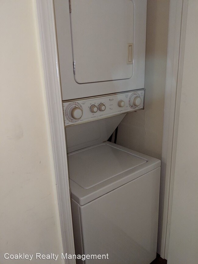 Building Photo - 2 br, 1 bath House - 1633 Carriage House T...