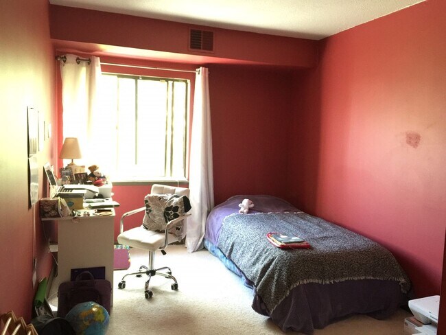 Foto del edificio - Amite condo available August!