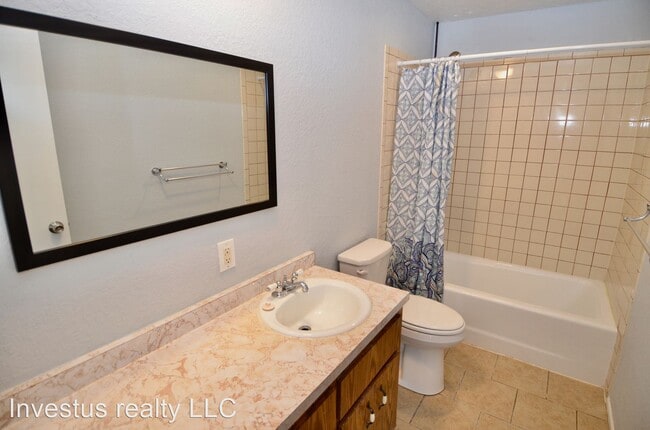 Building Photo - 3 br, 1 bath House - 3515 17th st E