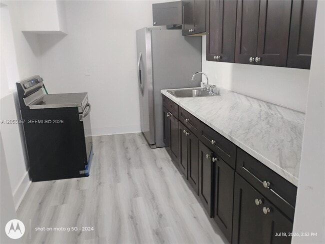 Foto del edificio - 4321 W Hallandale Beach Blvd