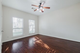 Building Photo - 7155 Windwater Lagoon Dr