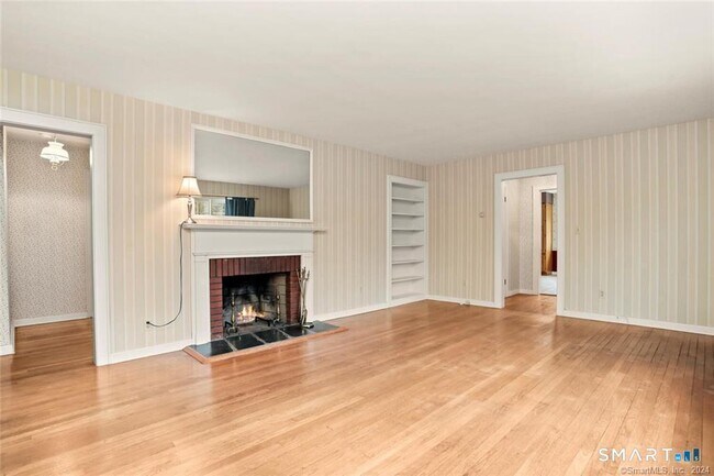 Building Photo - 501 Lambert Rd