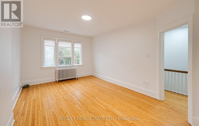 Building Photo - 272 Dovercourt Rd