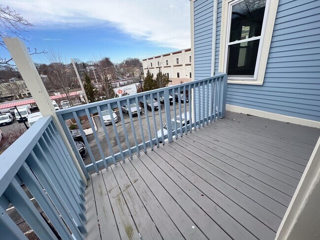 Building Photo - 8 Marbury Ter