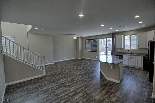 Foto del edificio - 5982 Day Rider Ave