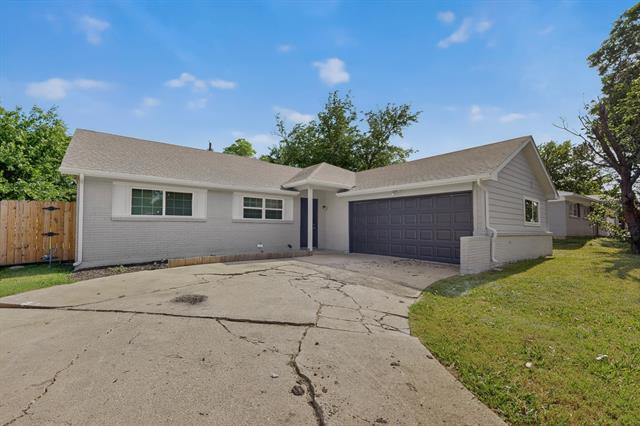 Building Photo - 2508 Skylark Dr