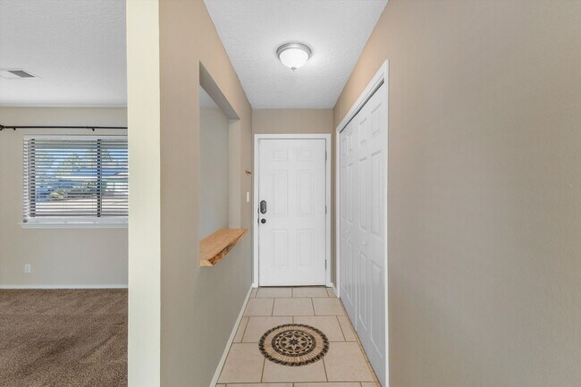 Building Photo - House For Rent | 3-Bed 2-Bath | 2-Car Garage | Rio Rancho SE | Large Backyard