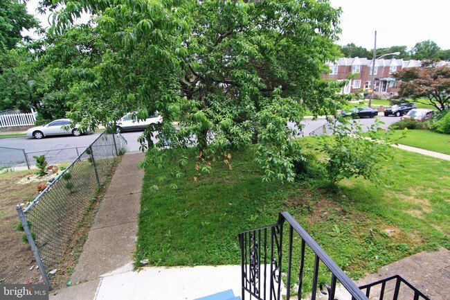 Foto del edificio - 5244 Marwood Rd