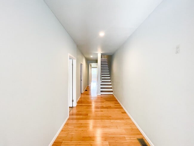 Photo - 511 Cato St House