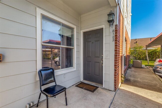 Building Photo - 6289 Wilcrest Dr