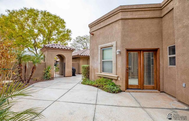 Building Photo - 4552 La Quinta Ln