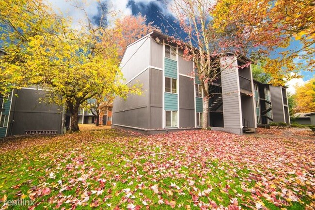 Building Photo - 3 br, 1 bath Apartment - 3660 SW 117th Ave