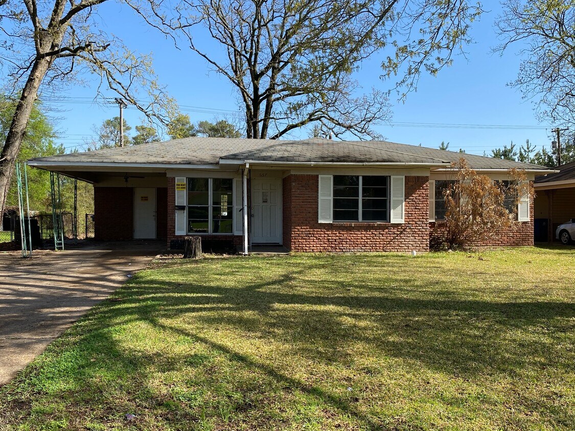 657 Woodmont Pl, Shreveport, LA 71108 House Rental in Shreveport, LA