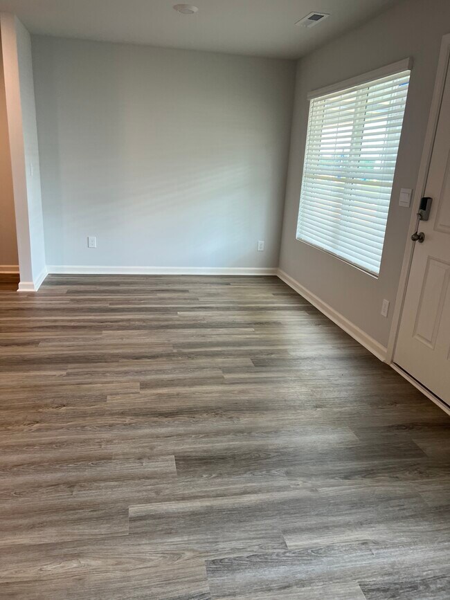 Foto del edificio - 21422 Scuttle St