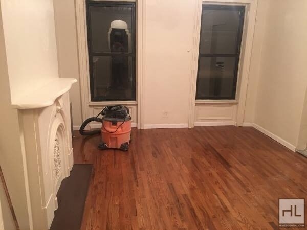 Building Photo - PUTNAM AVENUE