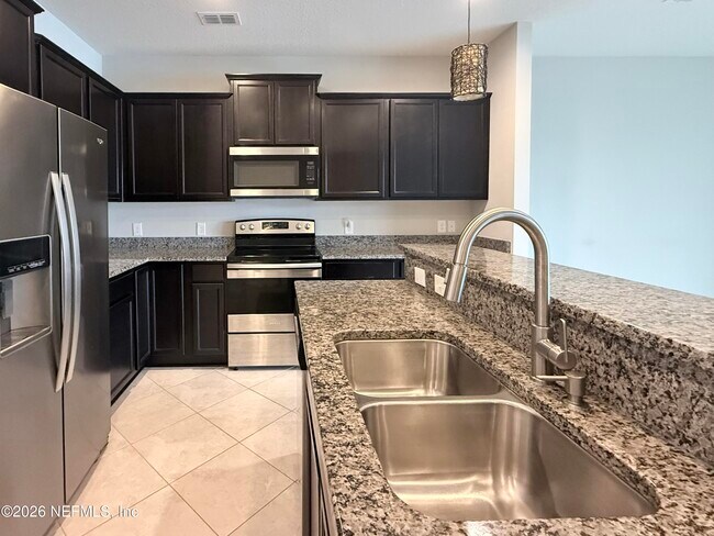 Foto del edificio - 7024 Butterfly Ct