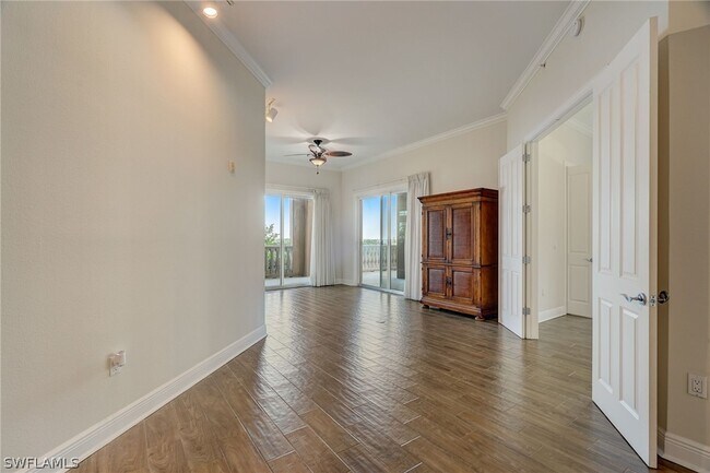 Foto del edificio - 2825 Palm Beach Blvd