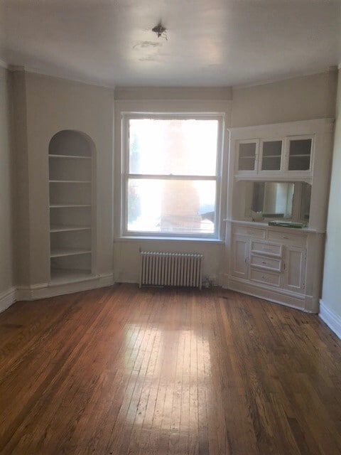 Foto del edificio - 2204 W Berteau Ave