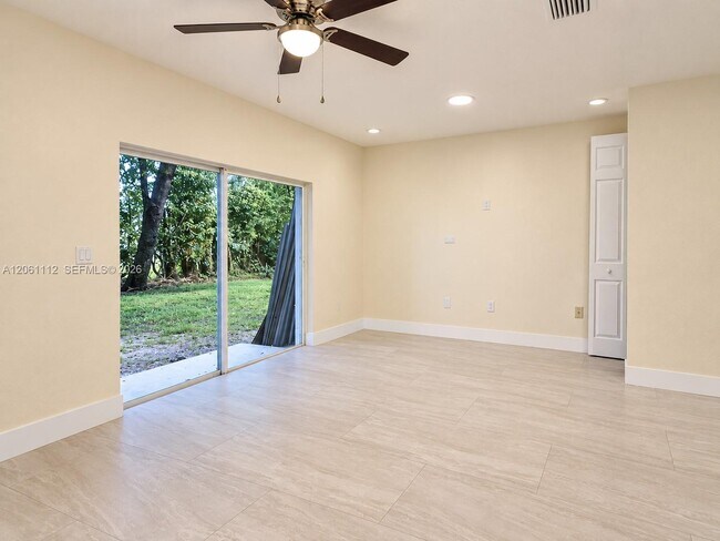 Foto del edificio - 14103 SW 49th St