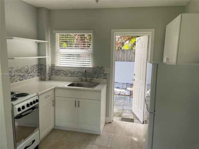 Foto del edificio - 2805 NE 6th Ln