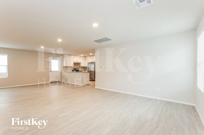 Building Photo - 10606 Varmus Dr