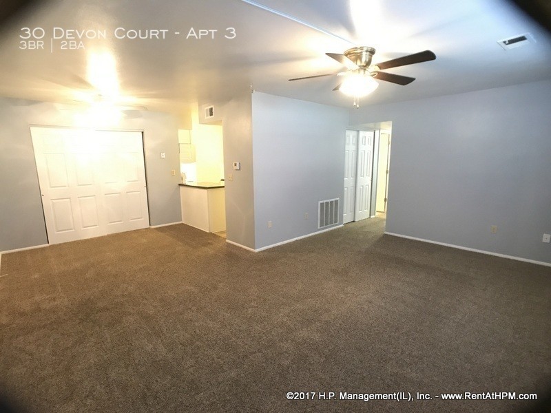 Foto principal - Landshire 30 Three Bedroom First Floor