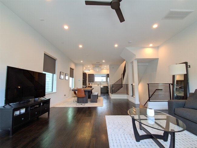 Foto del edificio - 4307 Schuler St
