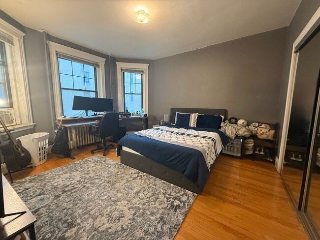 Building Photo - 2 Sutherland Rd