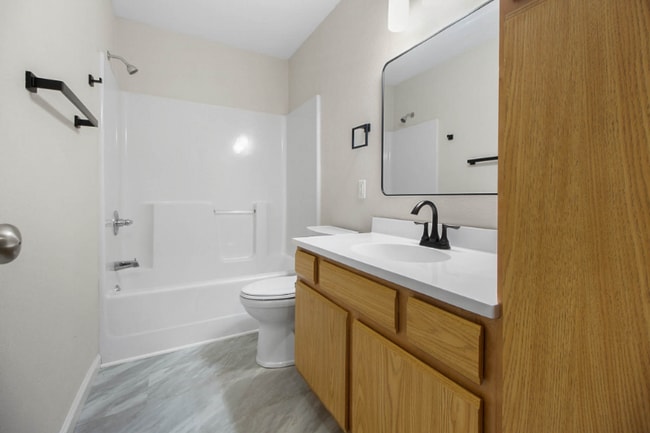 Foto del edificio - 1504 Cornerstone Ct