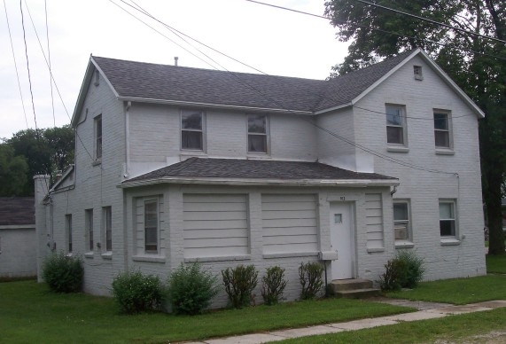 Building Photo - 102 3rd St