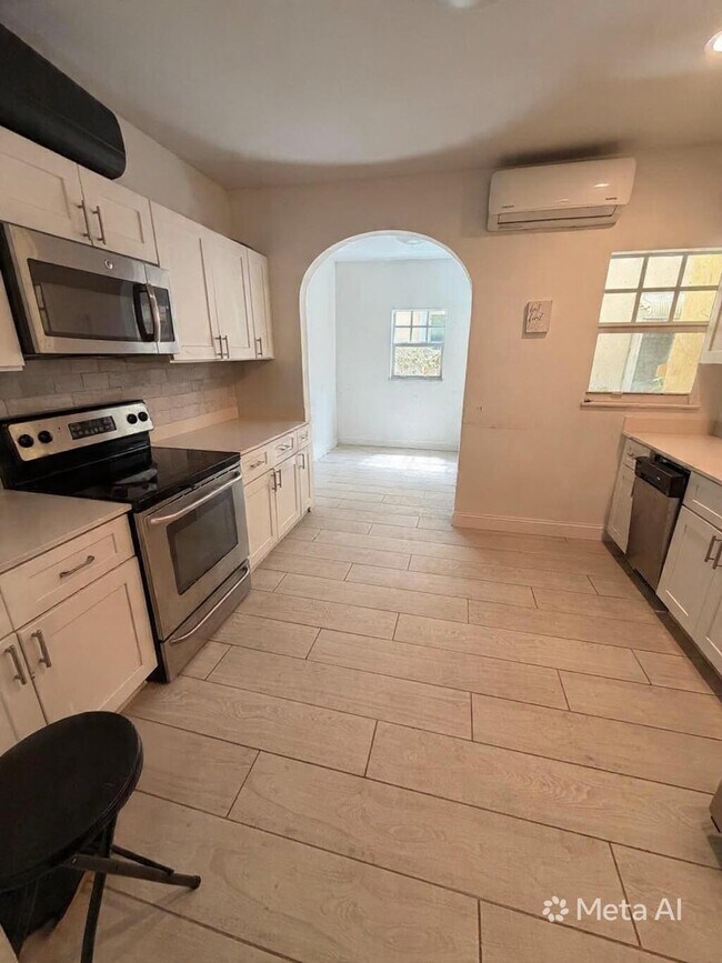 Foto del edificio - 407 S Lakeside Dr