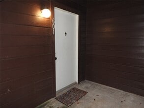 Building Photo - 12905 Woodforest Blvd