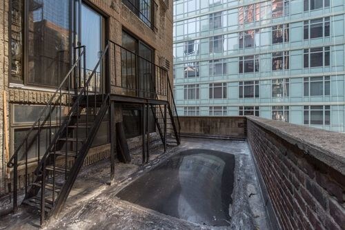 Building Photo - 9 E 32nd St