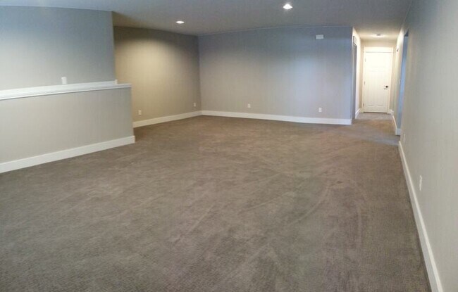 Foto del edificio - 3301 Central Ave