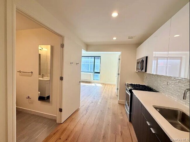 Foto del edificio - 25-21 43rd Ave
