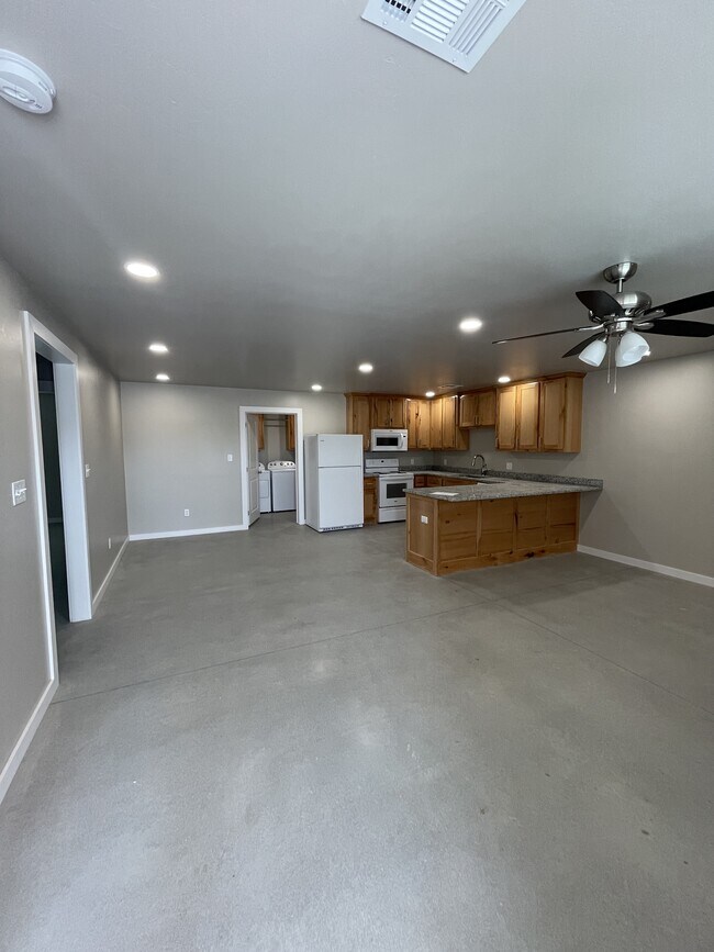 Foto del edificio - 13762 County Rd 1554