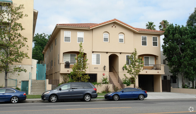 Building Photo - 4523 Woodman Ave