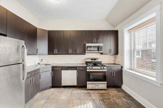 Building Photo - Greene Manor Apartments