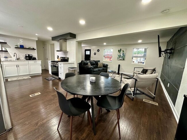 Building Photo - 1248 Pennsylvania Ave